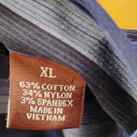 Perry Ellis Men's Dress or Casual Button-Down Long Sleeve Striped Shirt - Picture 3 of 6